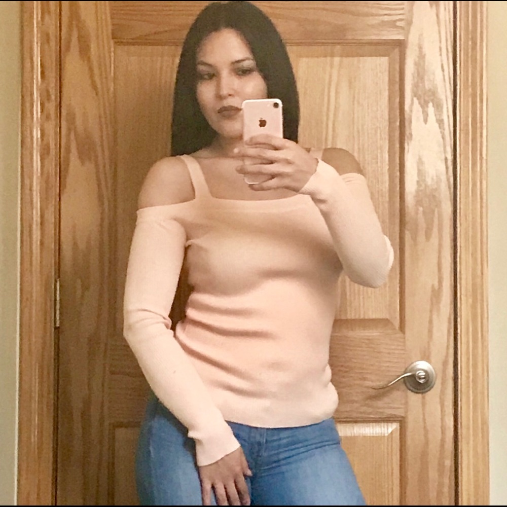 Forever 21 pale pink cold shoulder sweater